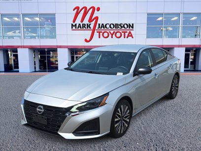 Used 2024 Nissan Altima 2.5 SV