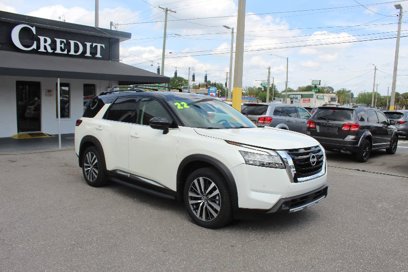 Used 2022 Nissan Pathfinder Platinum w/ Lighting Package (N93)