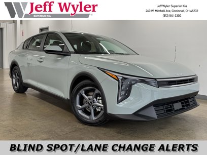 New 2025 Kia K4 LXS