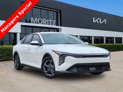 New 2025 Kia K4 LXS