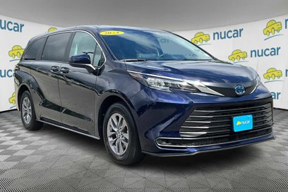 Used 2024 Toyota Sienna LE