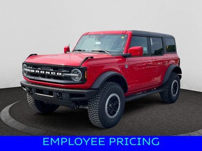 New 2024 Ford Bronco Outer Banks w/ Sasquatch Package