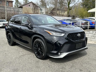 Used 2023 Toyota Highlander XSE