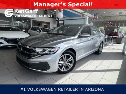 Used 2022 Volkswagen Jetta SE w/ Panoramic Sunroof Package