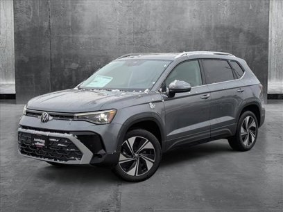 New 2025 Volkswagen Taos SE