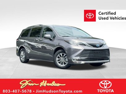 Certified 2022 Toyota Sienna XLE