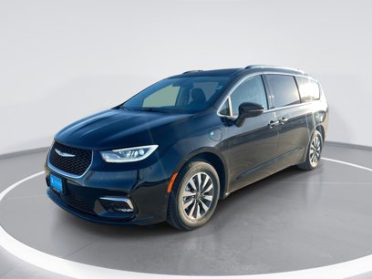 Used 2021 Chrysler Pacifica Touring-L