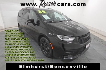 Used 2024 Chrysler Pacifica Premium
