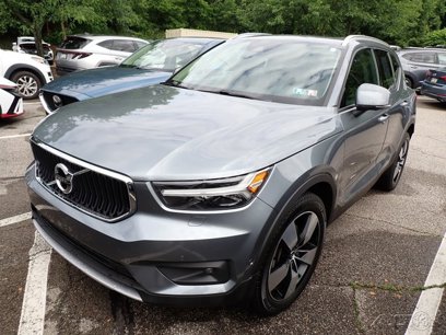 Used 2019 Volvo XC40 T5 Momentum