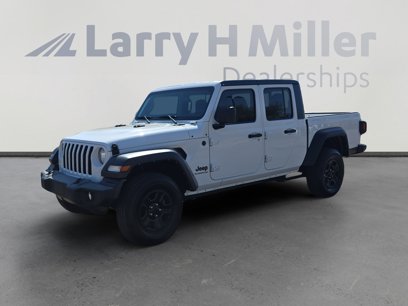 Certified 2022 Jeep Gladiator Sport w/ Trailer Tow Package