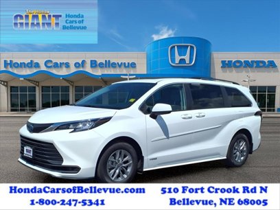Used 2021 Toyota Sienna LE w/ LE Plus Package
