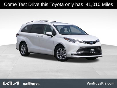 Used 2023 Toyota Sienna Platinum