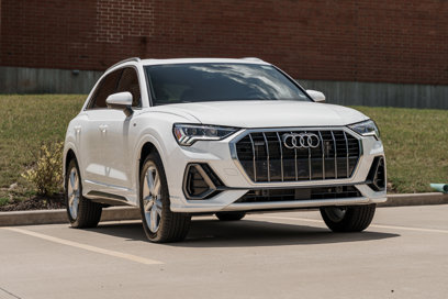 Certified 2024 Audi Q3 2.0T Premium Plus w/ Premium Plus Package
