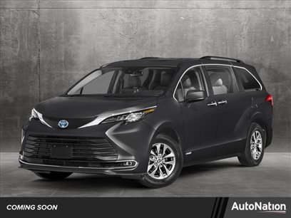 New 2025 Toyota Sienna XLE