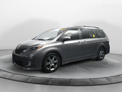 Used 2015 Toyota Sienna SE
