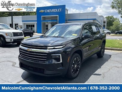 New 2025 Chevrolet Traverse LT w/ Sun and Wheel Package