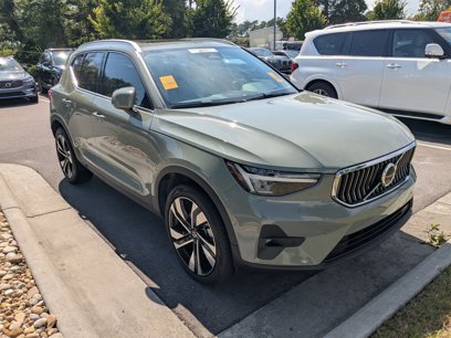 Used 2023 Volvo XC40 B5 Plus w/ Protection Package Premier