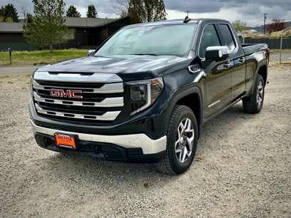 New 2025 GMC Sierra 1500 SLE w/ Preferred Package