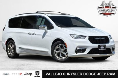 Used 2022 Chrysler Pacifica Limited