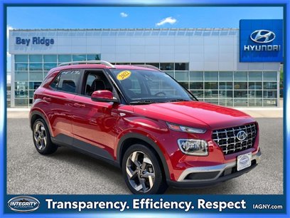 Used 2022 Hyundai Venue Limited w/ Cargo Package