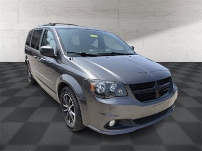 Used 2017 Dodge Grand Caravan SXT w/ Blacktop Package