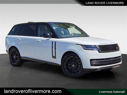 New 2025 Land Rover Range Rover Long Wheelbase SE