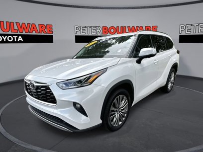 Used 2023 Toyota Highlander Platinum
