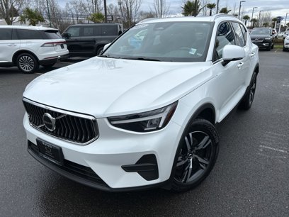 Certified 2025 Volvo XC40 B5 Core