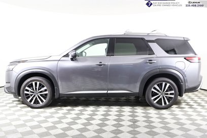 Used 2023 Nissan Pathfinder Platinum w/ Lighting Package (N93)