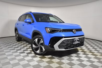 New 2025 Volkswagen Taos SE