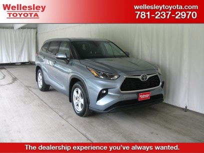 Used 2022 Toyota Highlander LE