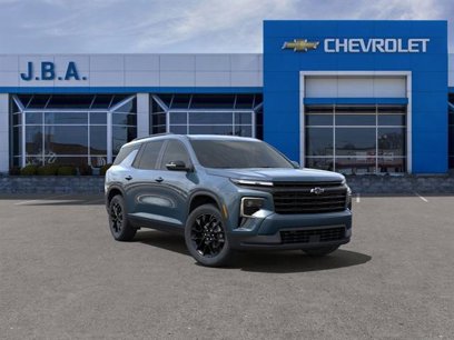 New 2025 Chevrolet Traverse LT w/ Midnight/Sport Edition