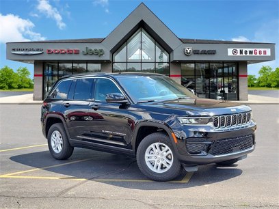 New 2024 Jeep Grand Cherokee Laredo w/ Luxury Tech Group I