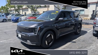 Used 2025 Kia EV9 Wind