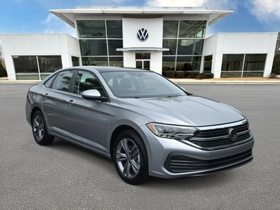 Certified 2024 Volkswagen Jetta SE w/ Panoramic Sunroof Package