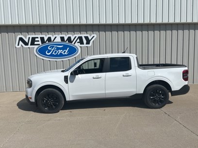 New 2024 Ford Maverick Lariat w/ Black Appearance Package