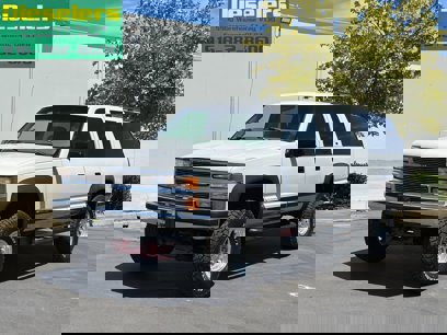 Used 1997 Chevrolet Suburban 4WD w/ Preferred Equipment Group 3