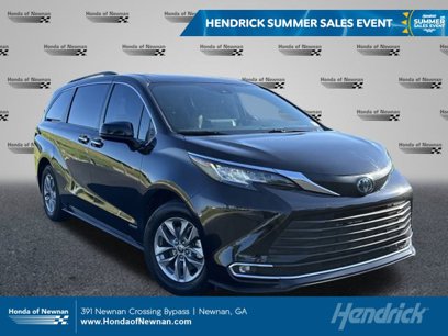 Used 2021 Toyota Sienna XLE