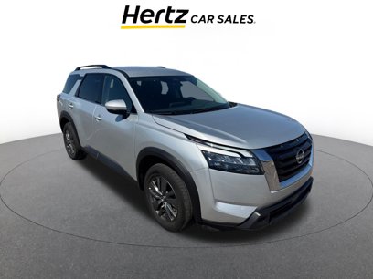Used 2024 Nissan Pathfinder SV