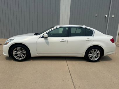 Used 2013 INFINITI G37 x w/ Premium Pkg