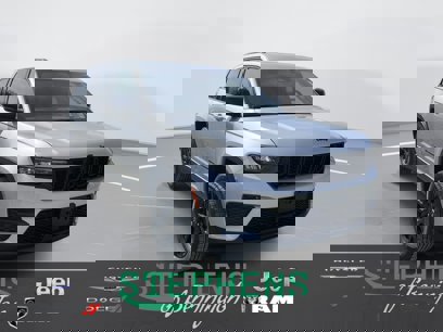 New 2025 Jeep Grand Cherokee Altitude