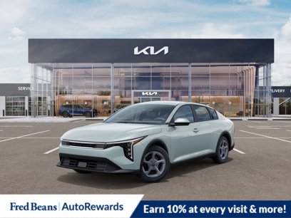 New 2025 Kia K4 LXS