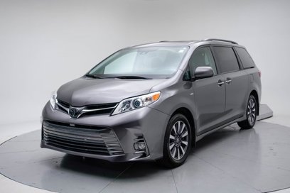 Used 2020 Toyota Sienna XLE