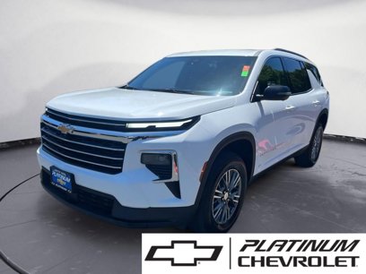 Used 2024 Chevrolet Traverse LT