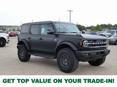 New 2025 Ford Bronco Outer Banks w/ Sasquatch Package