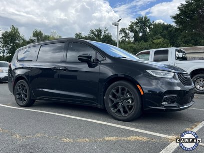Used 2021 Chrysler Pacifica Touring w/ S Appearance Package