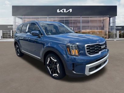 Used 2024 Kia Telluride S w/ S Sunroof Package