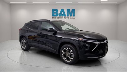 New 2025 Chevrolet Trax LT w/ Sunroof Package