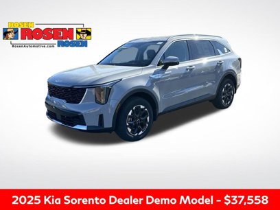 New 2025 Kia Sorento S
