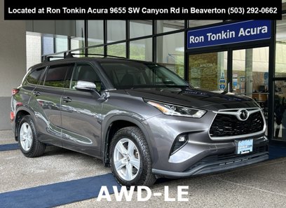 Used 2021 Toyota Highlander LE
